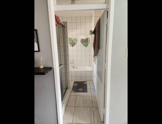 4 BEDROOM HOUSE FOR SALE IN MEER EN SEE